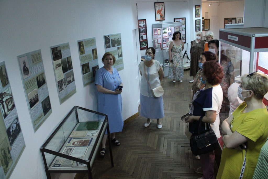 В Пятигорском краеведческом музее открылась выставка ко Дню медика