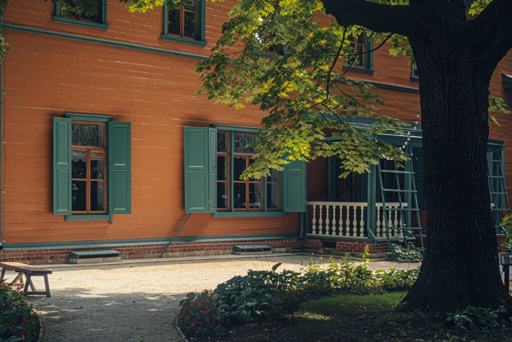 Главное - беречь. Смотрители о работе в музее-усадьбе