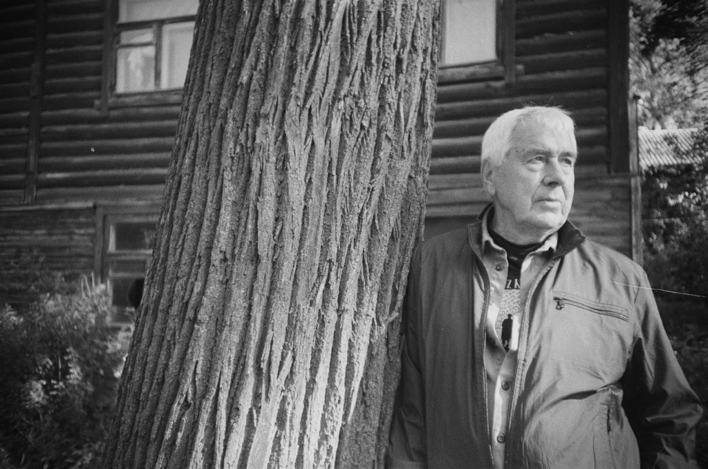 Поэтическая студия. Встреча с поэтом Геннадием Калашниковым. Ведущий поэтической студии Александр Переверзин