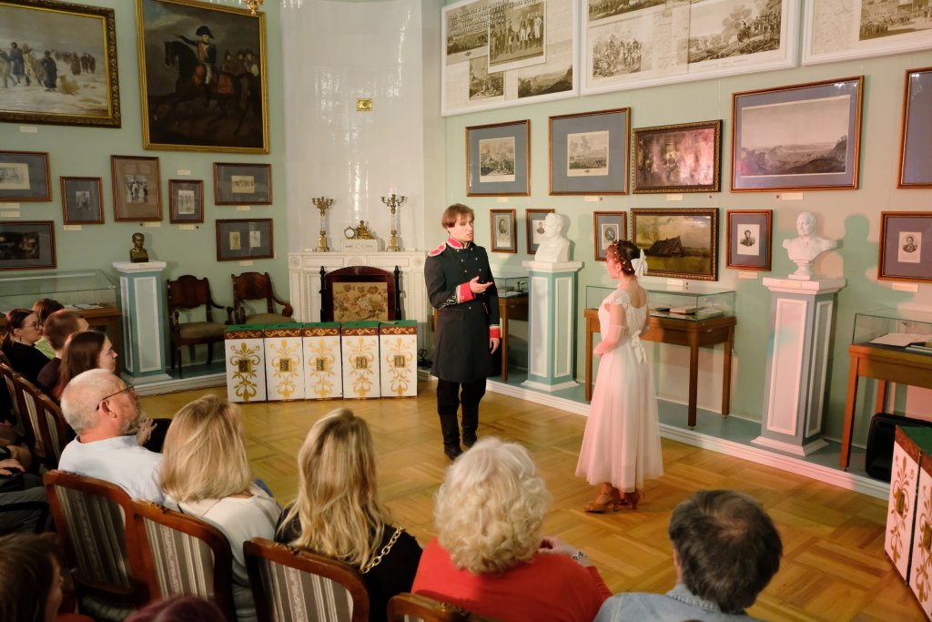 Сцены из спектакля «Правдивая история Константина Левина». «Ночь музеев 2026»