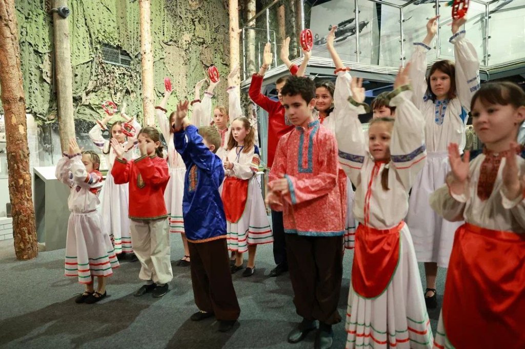 Гала-концерт театральной студии «Карнавальная мозаика»