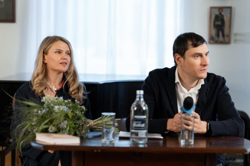 «Выхватываем фразу, и начинаем писать о ней статьи»: Третий Писательский клуб в Музее Толстого