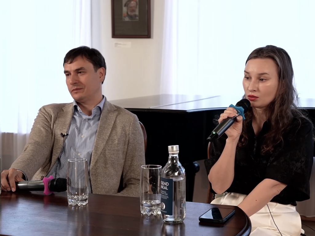 Запись заседания Писательского клуба «Черновик». В гостях Вера Богданова