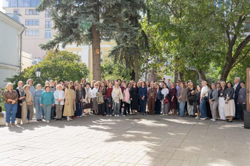 198-ю годовщину со Дня рождения Льва Толстого отметили в Литературной экспозиции на Пречистенке